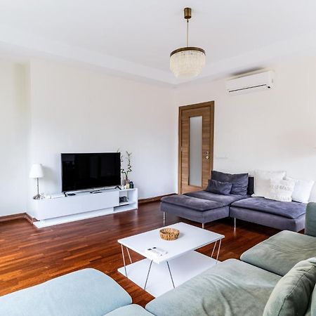Spacious Flat Near Bagdat Avenue In Suadiye Apartamento Istambul Exterior foto