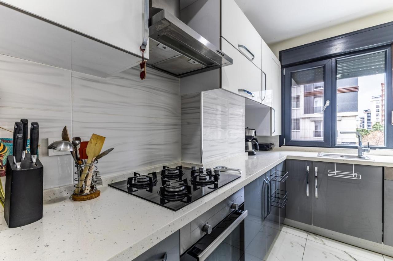 Spacious Flat Near Bagdat Avenue In Suadiye Apartamento Istambul Exterior foto